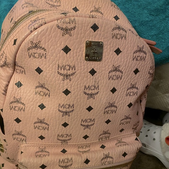 100% authentic MCM large backpack, slightly used mostly for travel, - Picture 1 of 6